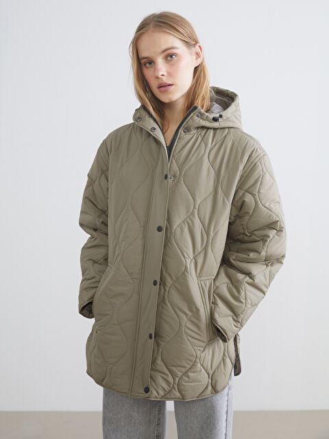 XSIDE Kapüşonlu Kapitone Oversize Kadın Şişme Mont	 - S63685Z8-KEL