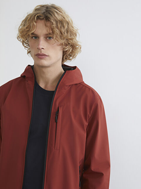 LC WAIKIKI Standart Kalıp Kapüşonlu Erkek Mont - S63815Z8-HMU