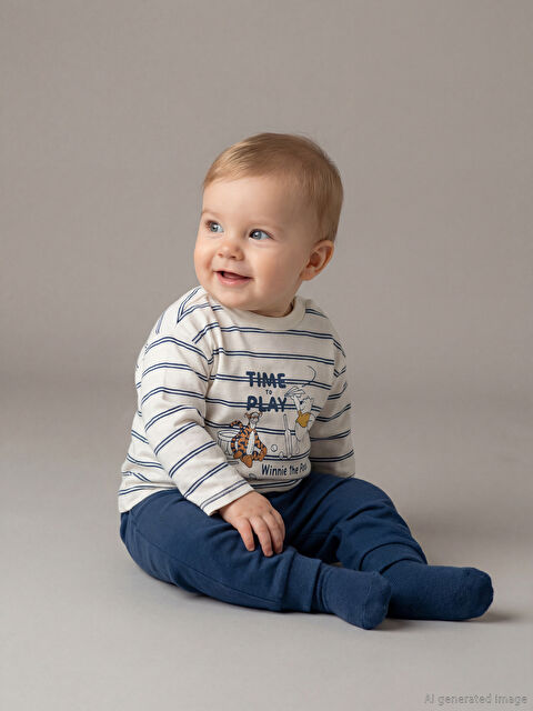 LCW baby Winnie the Pooh Baskılı Erkek Bebek Tişört ve Eşofman Altı - S63865Z1-LRA