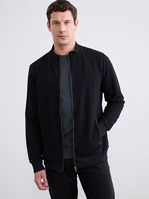 LCWAIKIKI Classic سويتشيرت رجالي كلاسيك بقصة مريحة وسحاب كامل وياقة واقفة - S64289Z8-CVL