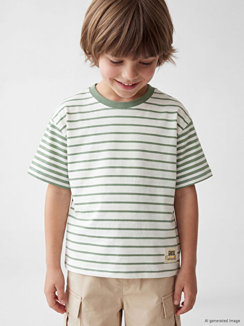 LCW Kids Bisiklet Yaka Çizgili Erkek Çocuk Tişört