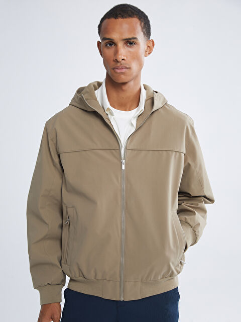 LCW Vision Rahat Kalıp Kapüşonlu Erkek Mont - S64576Z8-GPW