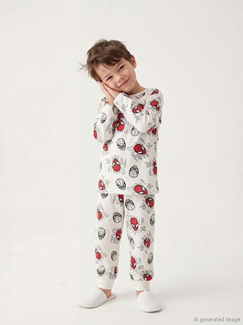 LCW Kids Spider-Man Baskılı Erkek Çocuk Pijama Takımı - S64599Z1-LRA