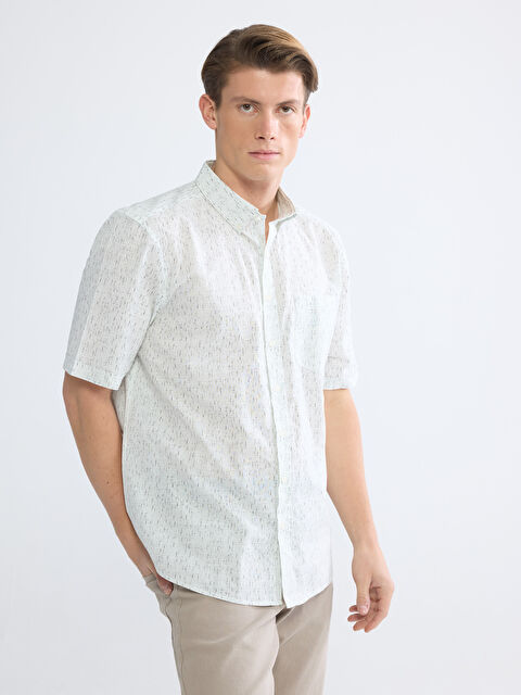 LCWAIKIKI Classic قميص رجالي بقصة عادية من قماش البوبلين بنقشة. - S64899Z8-LRR