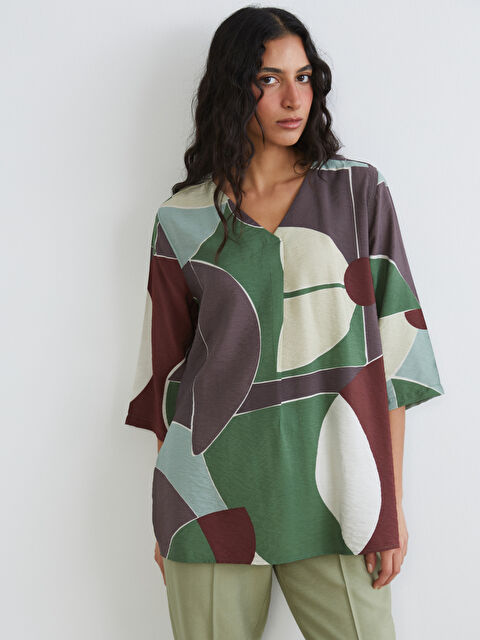 LCW Modest V-Neck Patterned Oversized Blouse - S65043Z8-LRJ