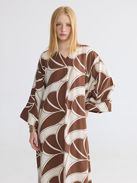 LCW Modest Haljina A kroja sa uzorkom i V izrezom, oversize kroja