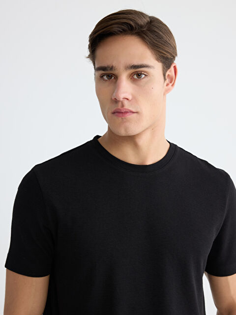 LCWAIKIKI Classic Crew Neck Knitted Men's T-Shirt - S65175Z8-CVL