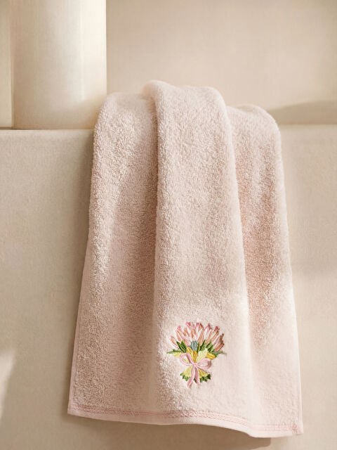 LCW HOME Çiçek Nakışlı Yüz Havlusu 50x80 cm - S65233Z8-ZWU