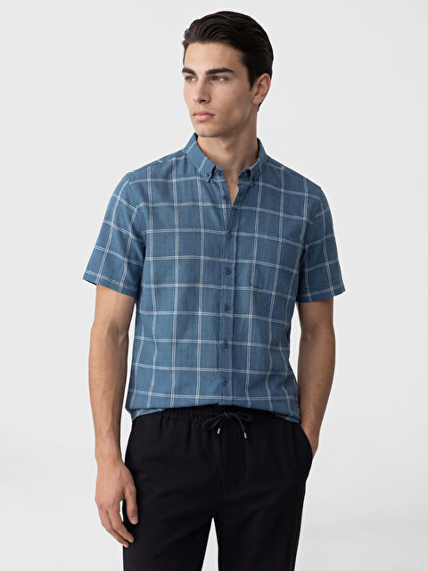 LCWAIKIKI Classic قميص رجالي بوبلين كاروهات بقصة عادية