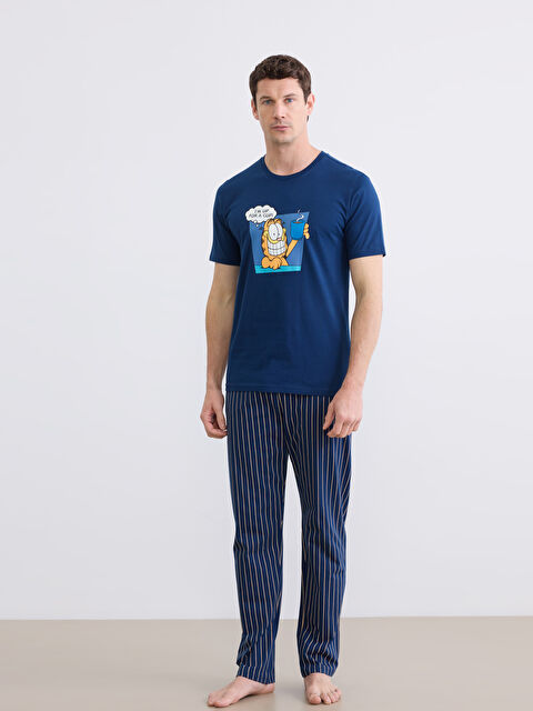 LC WAIKIKI Bisiklet Yaka Garfield Baskılı Erkek Pijama Takım - S66332Z8-JNK