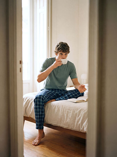 LC WAIKIKI Standart Kalıp Erkek Pijama Takımı - S66431Z8-LSJ