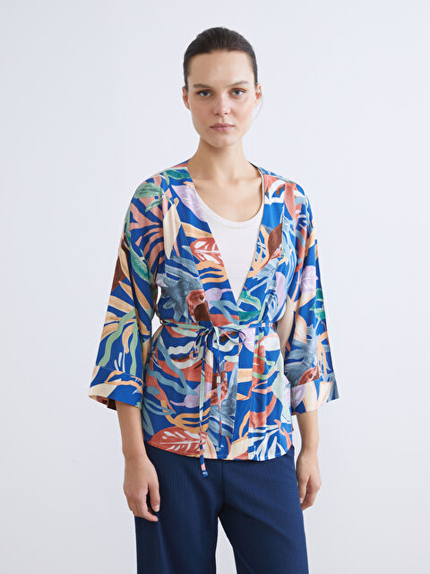 LCWAIKIKI Classic Shawl Collar Patterned Women's Kimono with Sash - S66685Z8-LRR