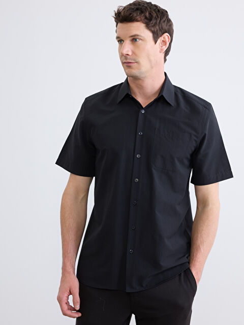 LCWAIKIKI Classic Kısa Kollu Tek Cepli Regular Fit Erkek Gömlek - S67042Z8-RQL