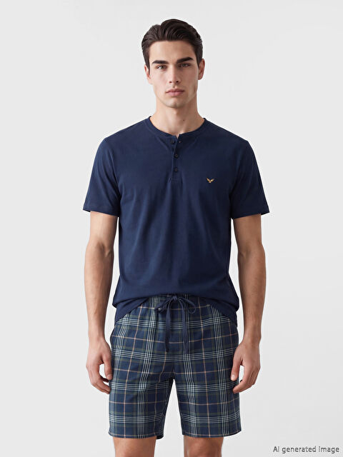 LC WAIKIKI طقم بيجامة قصيرة رجالي بنمط كاروهات