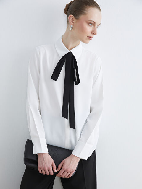 LCWAIKIKI Classic Fular Detaylı Kadın Gömlek - S67778Z8-Q6K