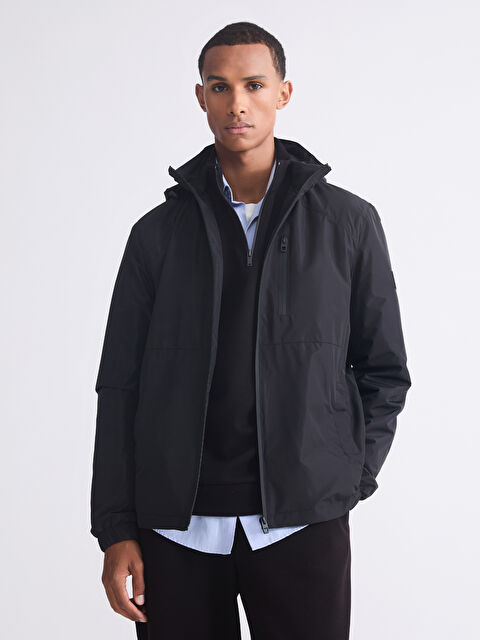 LCW Vision Standart Kalıp Kapüşonlu Erkek Yağmurluk - S67917Z8-CVL