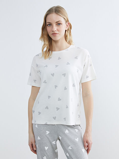 LCW DREAM Bisiklet Yaka Kalp Baskılı Kadın Pijama Üstü - S68289Z8-LU8