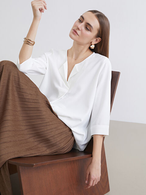 LCWAIKIKI Classic Kaçık Yaka Bluz - S68972Z8-FEW