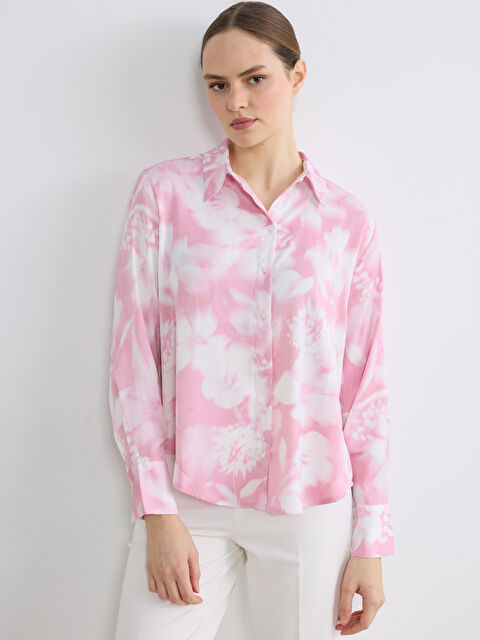 LCWAIKIKI Classic Floral Oversized Satin Women's Shirt - S69016Z8-LT4