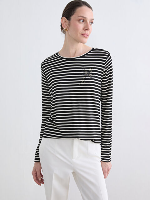 LCW Grace Bisiklet Yaka Çizgili Kadın Tişört - S69838Z8-LEG