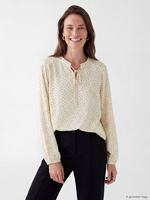 LCW Grace Bağlamalı Yaka Puantiyeli Bluz