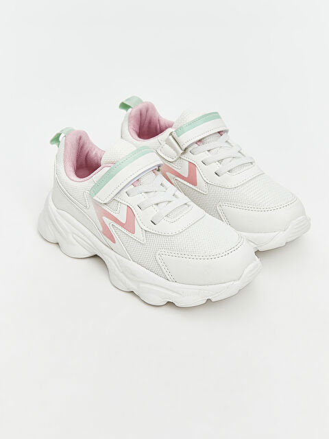 LCW STEPS Bağcık ve Cırt Cırtlı Kız Çocuk Spor Ayakkabı - S6AG33Z4-Q6K