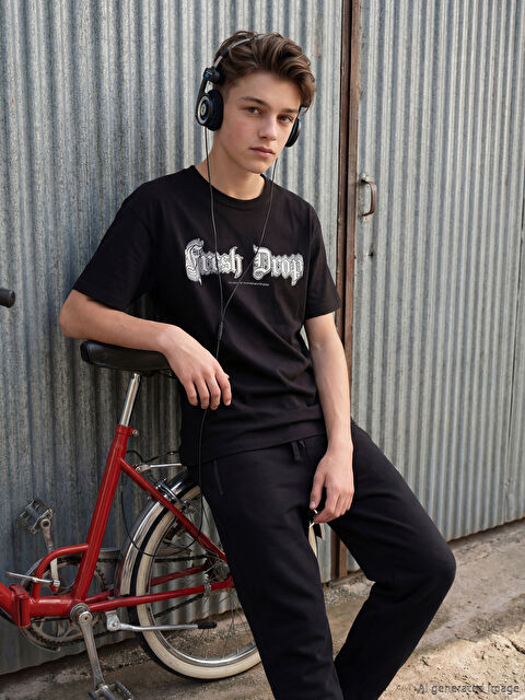 LCW Kids Bisiklet Yaka Baskılı Erkek Çocuk Tişört