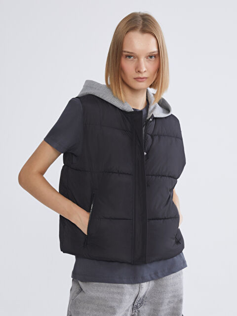 XSIDE Women's Hooded Puffer Vest - S6AT72Z8-CVL
