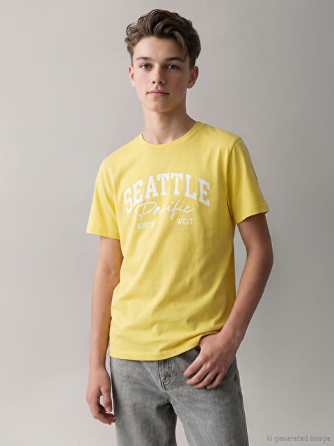 LCW Kids Bisiklet Yaka Baskılı Erkek Çocuk Tişört