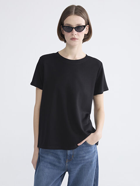 LCWAIKIKI Classic Bisiklet Yaka Soft Touch Kadın Tişört - S6BE20Z8-CVL