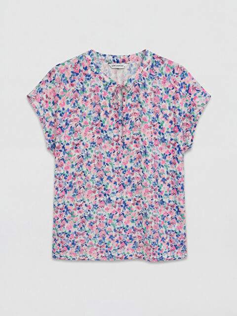 LCW EVERYDAY بلوزة نسائية بأكمام قصيرة مزهرة بياقة مربوطة - S6BF13Z8-F9C