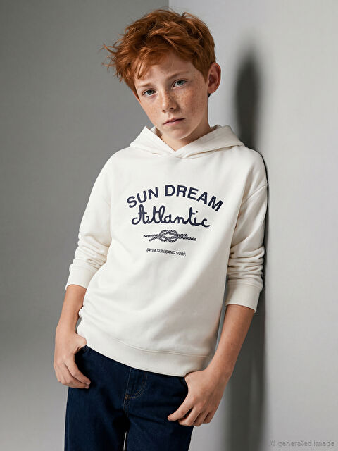 LCW Kids Kapüşonlu Baskılı Erkek Çocuk Sweatshirt - S6BO29Z4-FT0