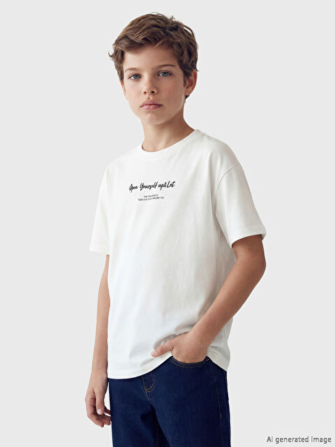 LCW Kids Yazı Baskılı Erkek Çocuk Tişört - S6BU10Z4-R9J