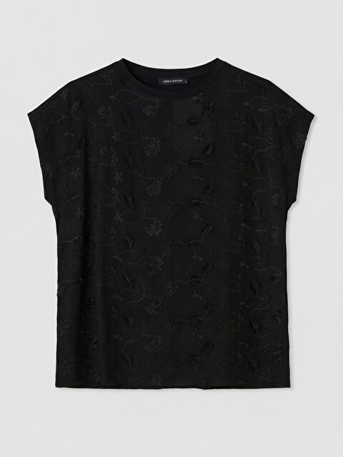 LCW EVERYDAY Bisiklet Yaka Nakışlı Kadın Tişört