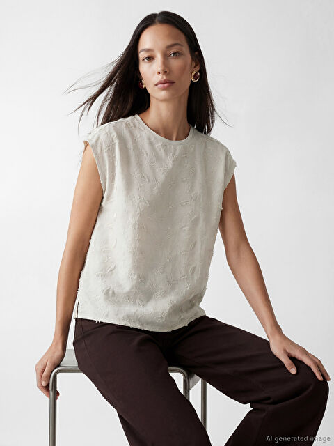 LCW EVERYDAY Bisiklet Yaka Nakışlı Kadın Tişört