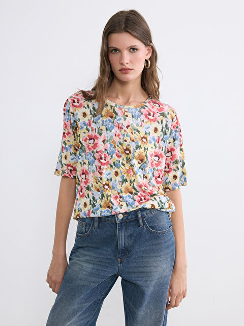 LCWAIKIKI Classic Çiçekli Kadın Tişört - S6BU68Z8-LT4