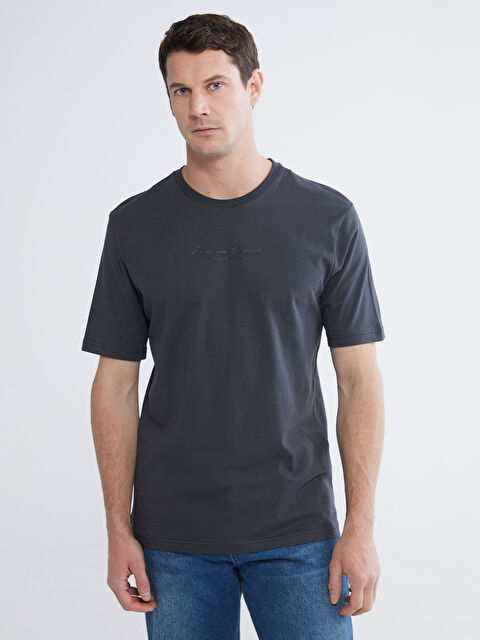 LCWAIKIKI Classic Bisiklet Yaka Nakışlı Erkek Tişört - S6DE59Z8-YKZ