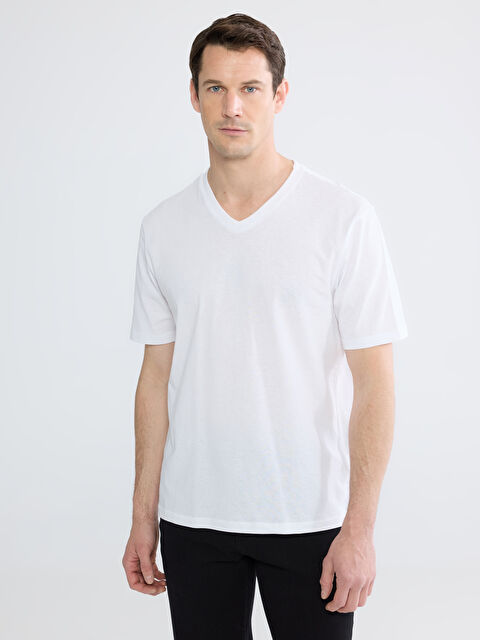 LC WAIKIKI Men's V-Neck Tee - S6DF27Z8-Q6K