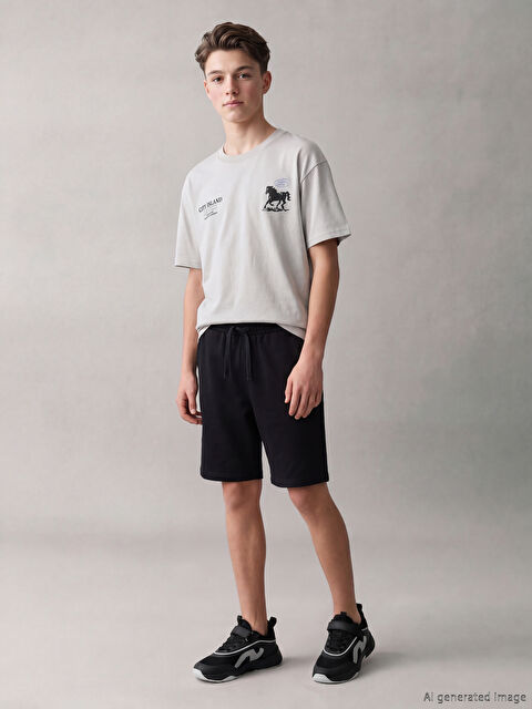 LCW Kids Beli Lastikli Basic Erkek Çocuk Şort