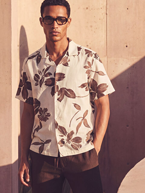 LCW Vision Resort Yaka Çiçekli Erkek Gömlek