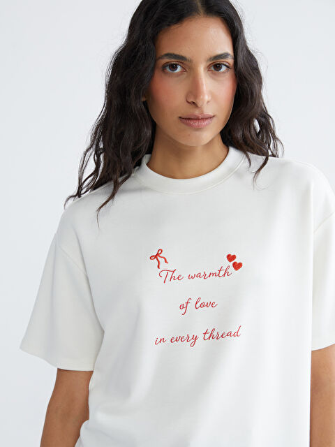 LCW Modest მაღალი ყელიანი ბეჭდური ქალის მაისური - S6DP15Z8-Q6K