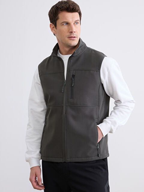 LCWAIKIKI Classic Standart Kalıp Dik Yaka Erkek Yelek - S6DY39Z8-HDL