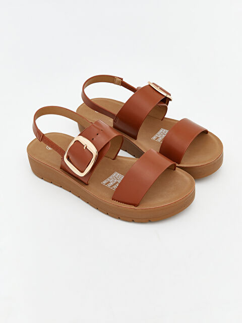 LCW STEPS صنادل نسائية من الجلد الصناعي