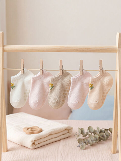 LCW baby Baby Girl ECRU Trainer Socks