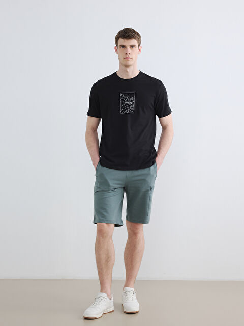 LCWAIKIKI Classic Standart Kalıp Fermuarlı Kargo Cepli Erkek Şort