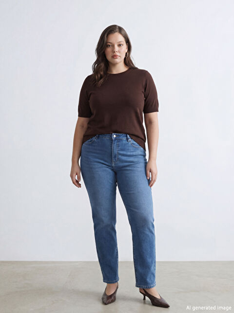 LCWAIKIKI Classic Beli Lastikli Slim Mom Kadın Jean Pantolon