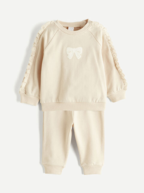 LCW baby Dantel Detaylı Kız Bebek Sweatshirt ve Eşofman Altı - S6EO47Z1-S6R