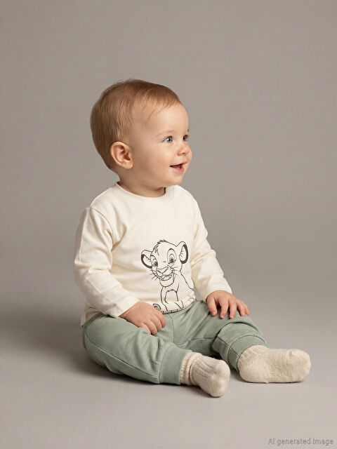 LCW baby Aslan Kral Baskılı Erkek Bebek Sweatshirt ve Pantolon - S6EP40Z1-YG7