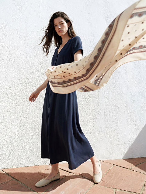 LCW Comfort V Yaka Belden Oturtmalı Elbise