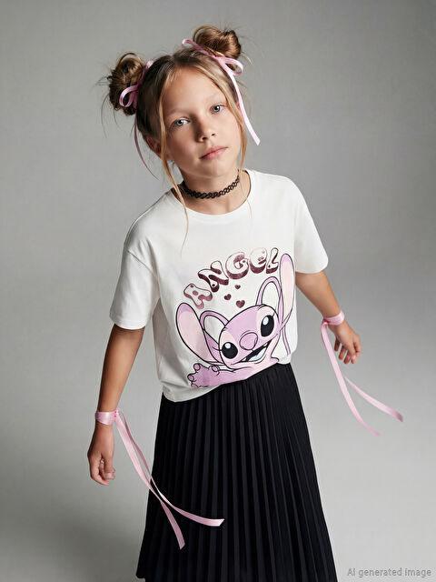 LCW Kids Bisiklet Yaka Angel Baskılı Kız Çocuk Tişört - S6FI54Z4-R9J